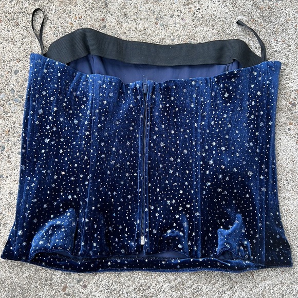 Glitter Velvet Top - Picture 2 of 8